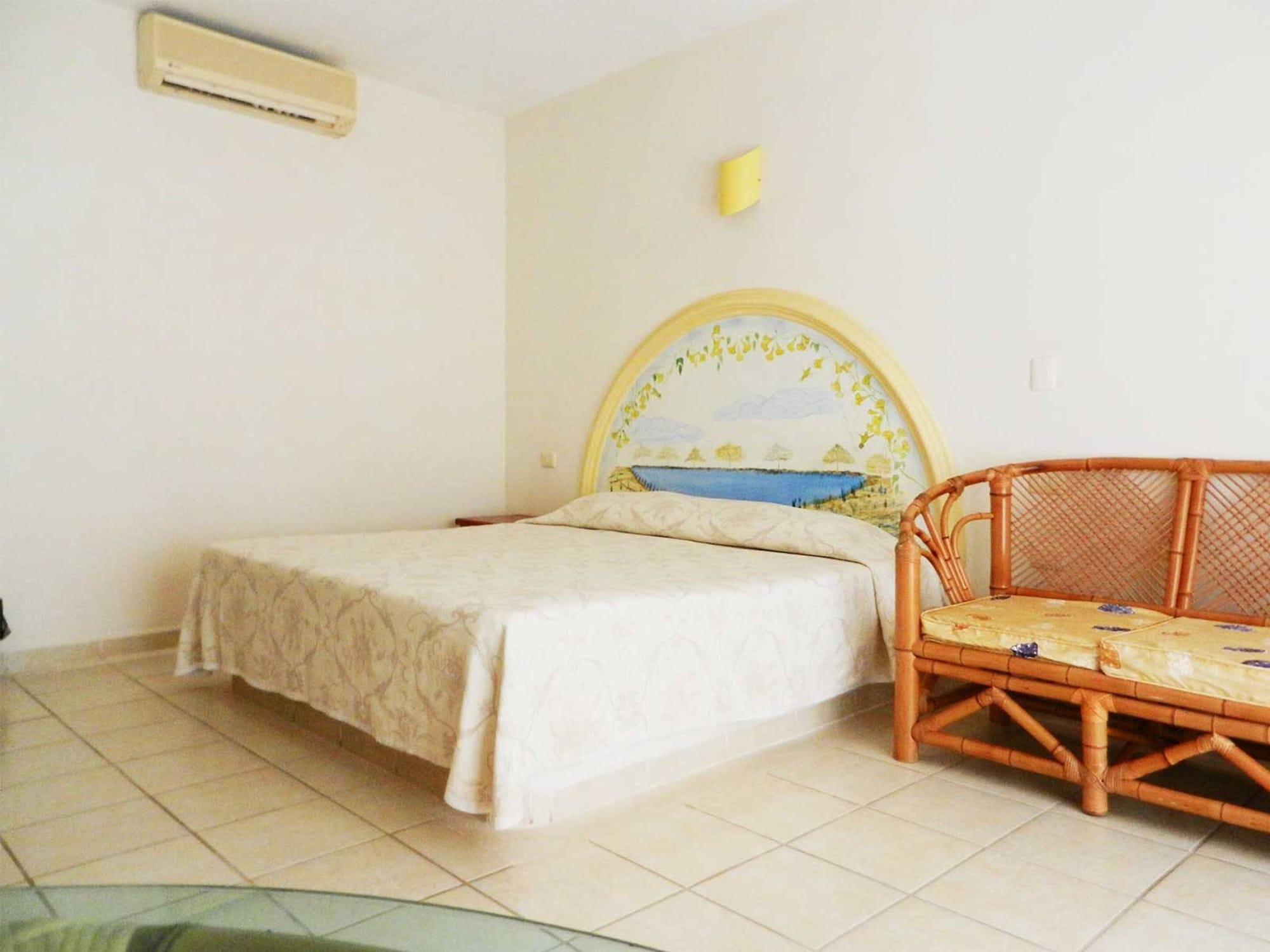 Hotel Istirincha นัวทลา ภายนอก รูปภาพ